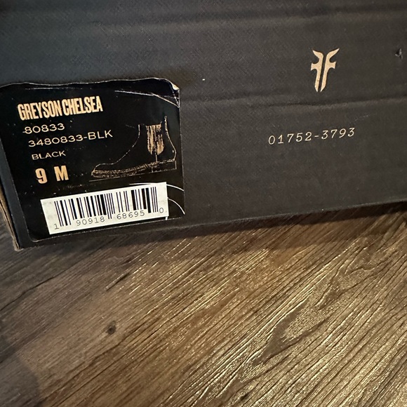 COPY - frye greyson chelsea black size 9 M shoes. never worn in perfect conditi… - Picture 8 of 8